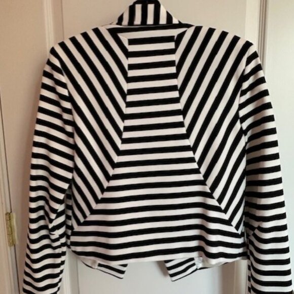 Robbi & Nikki Jacket - Picture 4 of 4